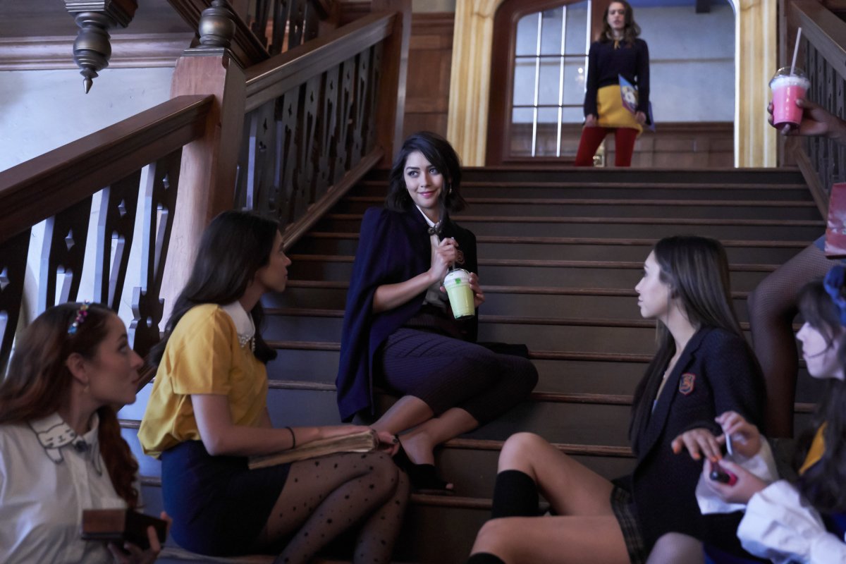 Election fever hits the Salvatore School on #Legacies TONIGHT at 9/8c on The CW! cwtv.com/shows/legacies/