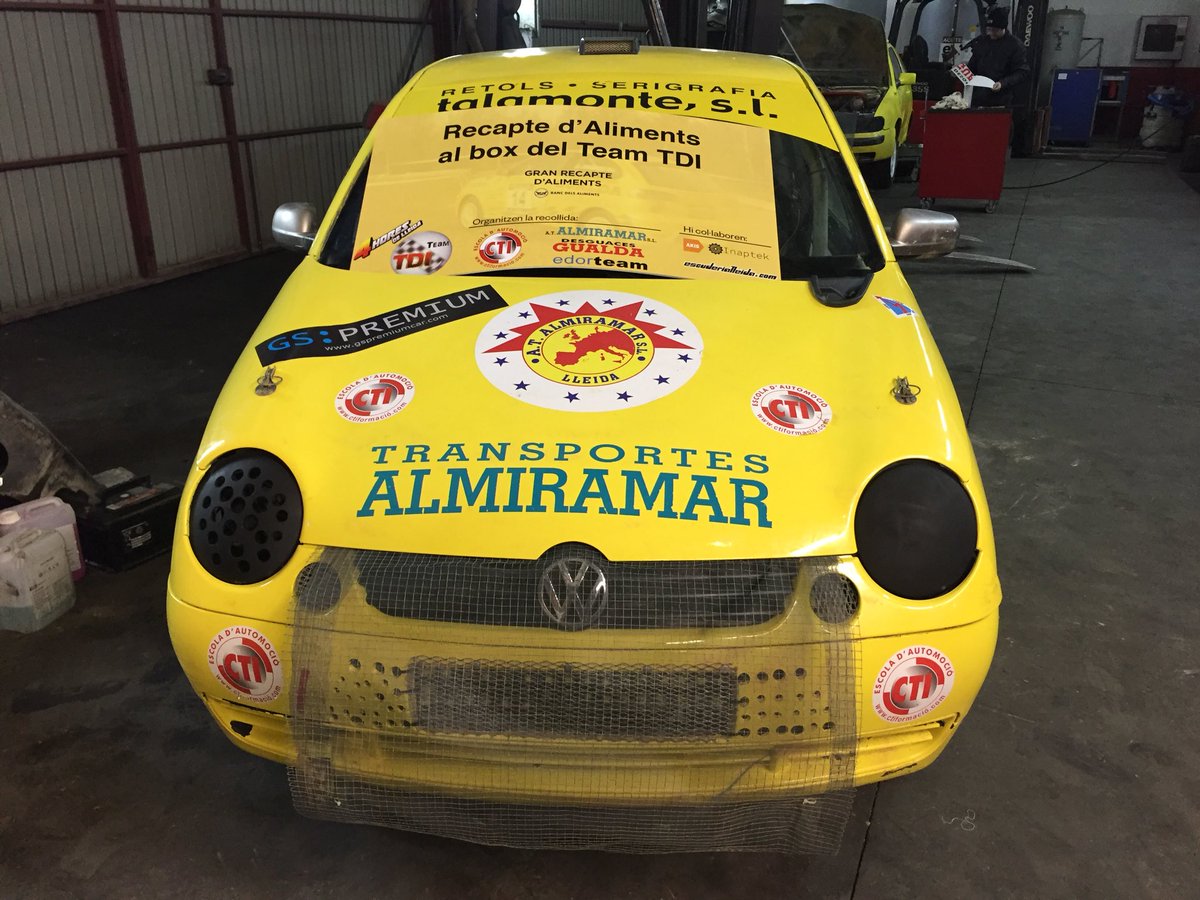 victorfalguera's tweet photo. Recordeu que aquest cap de setmana tenim una cita amb l’autocròs al Circuit de Lleida! I que al #TeamTDI recollim aliments per al @GranRecapte! Porta’ls al box dels cotxes grocs!! https://t.co/jL5GCGXsgb