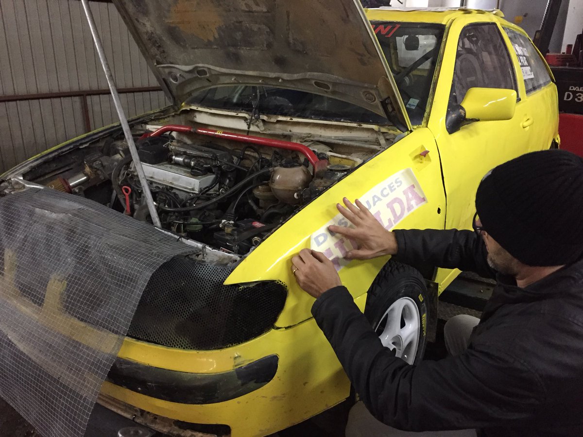 victorfalguera's tweet photo. Recordeu que aquest cap de setmana tenim una cita amb l’autocròs al Circuit de Lleida! I que al #TeamTDI recollim aliments per al @GranRecapte! Porta’ls al box dels cotxes grocs!! https://t.co/jL5GCGXsgb
