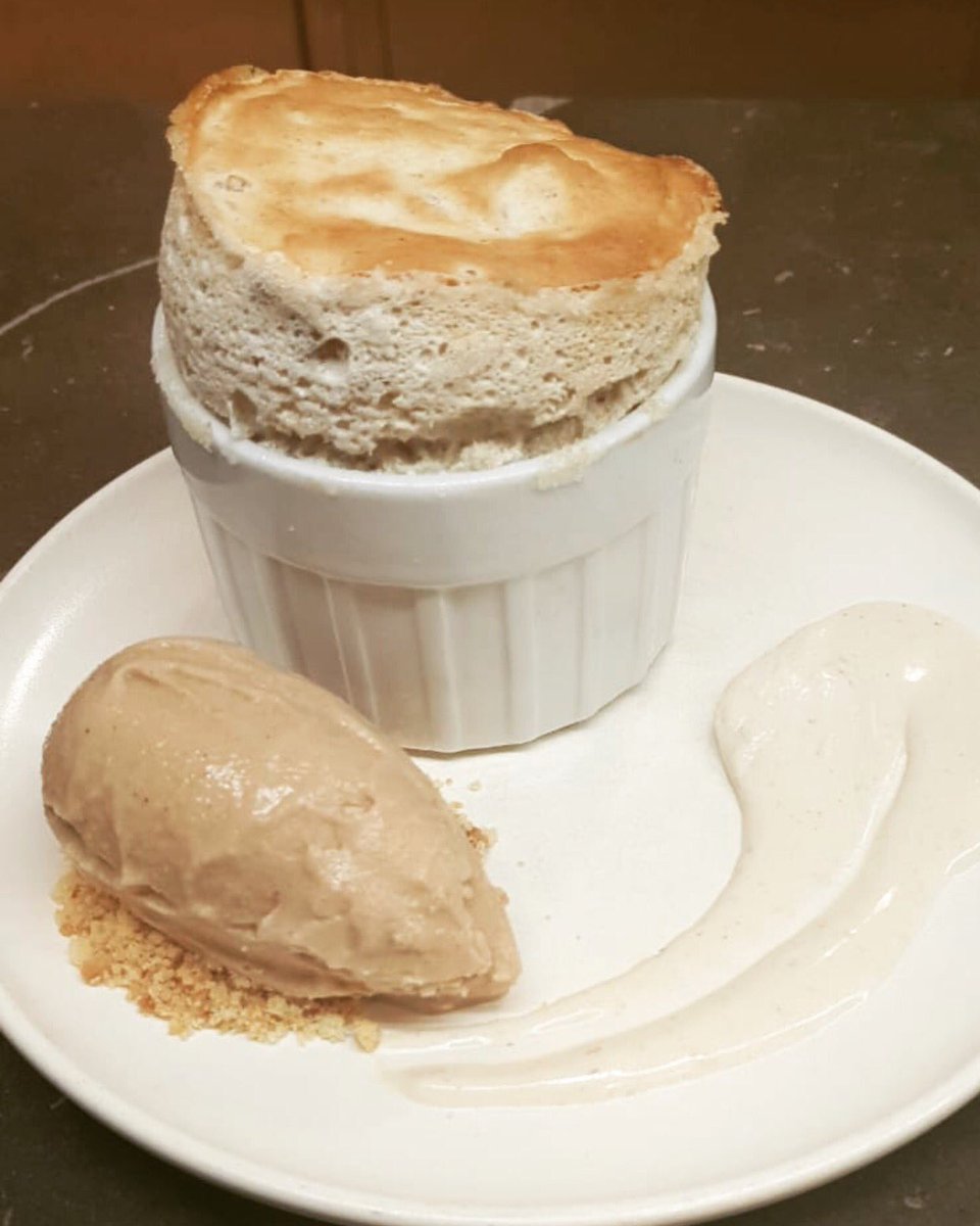 MarketOfficiel's tweet photo. @jeangeorges @MarketOfficiel Chestnuts Souffle Gingerbread ice cream. Magnificent ! #chestnuts #souffle #gingerbread #icecream https://t.co/mvyjZaaJFW