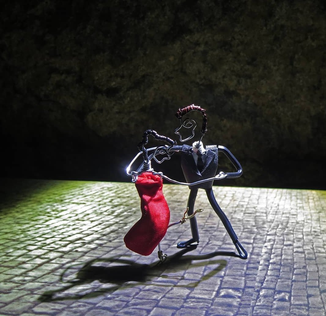 DayOfTango's tweet photo. Haha, how creative is this?

#tango #tangoart #tangodancers #creativity #art https://t.co/ydZlcq2JQl
