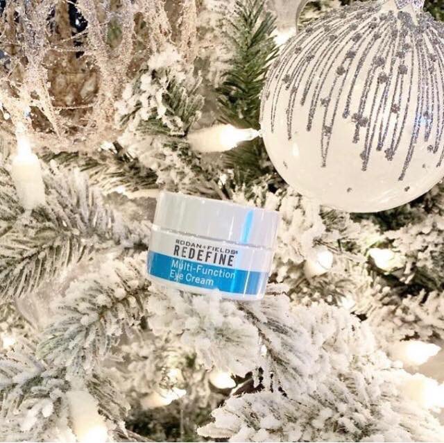 lizspangler82's tweet image. Two more days for new customers to receive our customer-favorite Multi-Function Eye Cream for FREE with a regimen purchase! 
#rodanandfields #multifunctioneyecream #skincaredeals