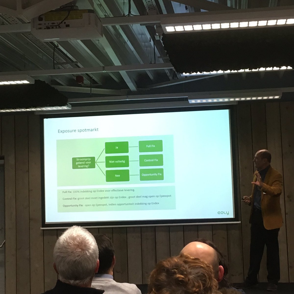 matthiascriel's tweet photo. Dat ‘t interessant was! #Eoly #Energy #Night Mooi geformuleerd door MC Koen: “Als we met de fiets en veel tegenwind naar t werk komen, weten we dat we duurzaam bezig zijn” #ColruytGroup #✅ https://t.co/5yG83lvvq5
