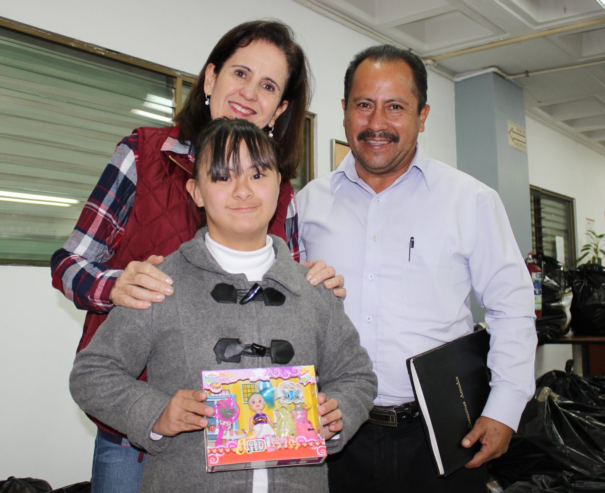 Alrededor de 8 mil juguetes serán entregados entre este 29 de noviembre y el lunes 3 de diciembre. 
  
#IJAS contribuyendo a la alegría de niñas y niños

#IJASesAsistenciaSocial 2/2