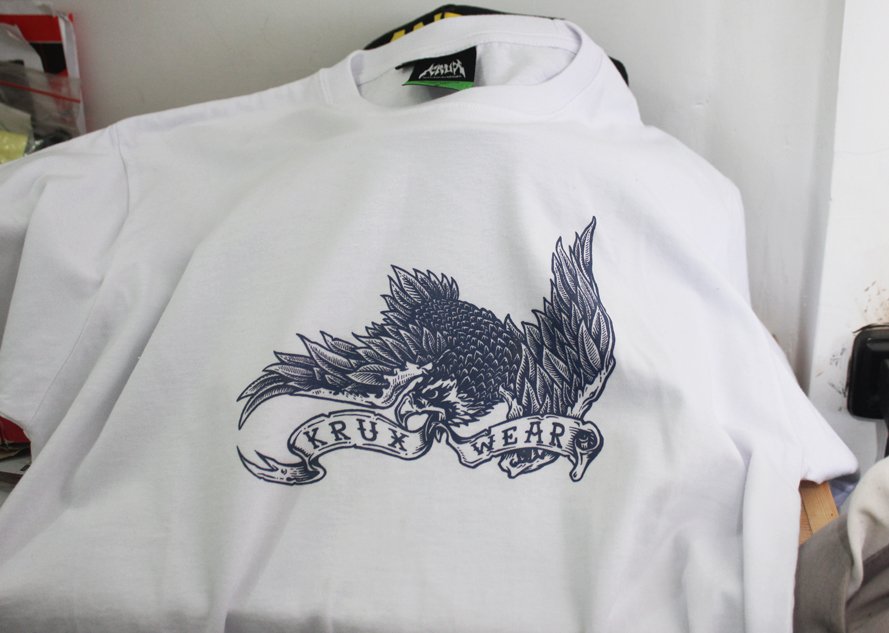 SPLITTER | T-Shirt | L | Idr. 100K ( After discount )
Co :
Text / WA : 081222410501
Line : krux_wear