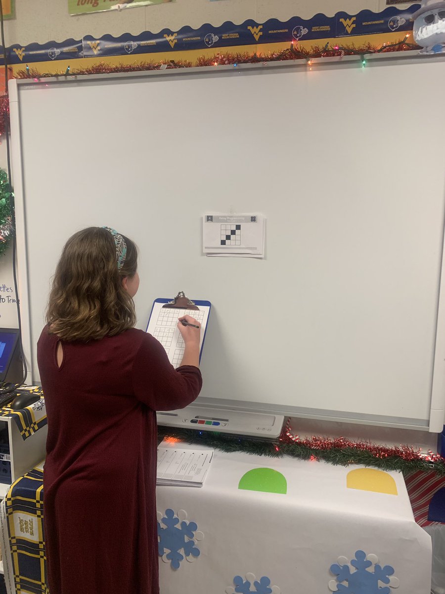 tjbrown5thgrade's tweet image. My 5th graders spent the morning working together to create and debug coding algorithms. @MylanPatriots @codeorg @CodeWV #welovetocode #codeorg #codewv #MylanPatriots
