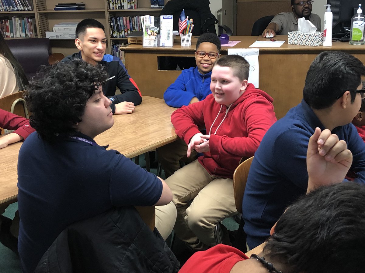 HarveyinMiddle's tweet photo. Great day meeting out Blueprint buddies. #schk12 @nrfoor @KenwoodSCH https://t.co/g3qUQj3ZNR