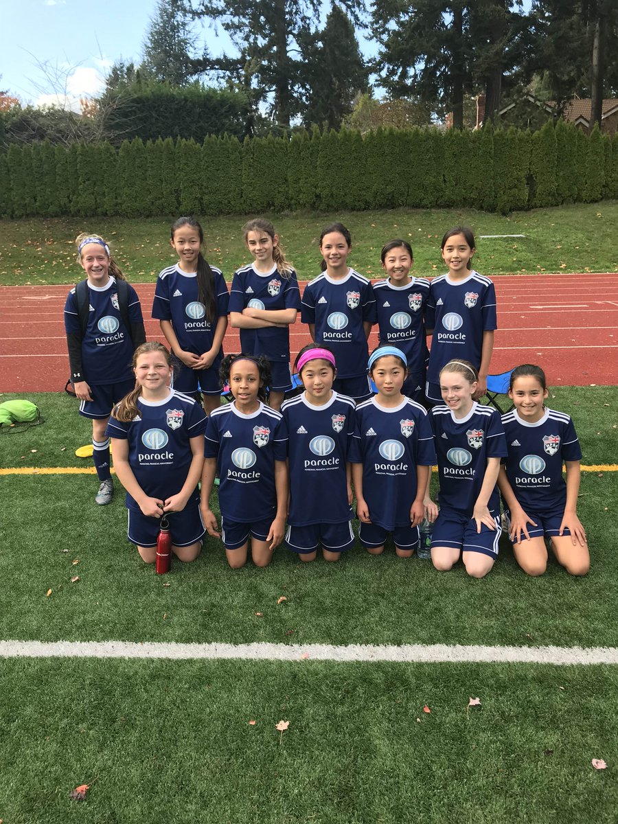 Titanspremierfc's tweet photo. On this #TBT, we want to give a shoutout to our G07 Navy team for their successful fall campaign! We are so proud of these girls and their continued development as players and teammates. We are excited to see them compete in the Spring! Go Titans! ⚽️ https://t.co/gEufbLTx85