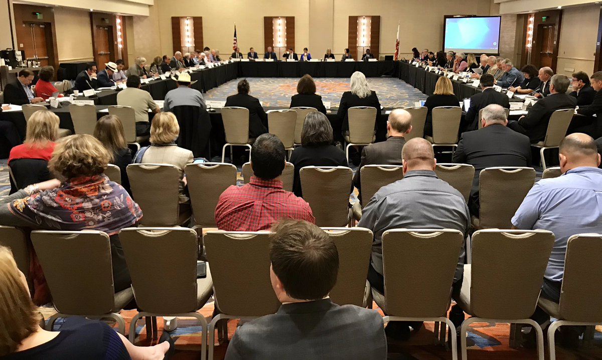 CSAC_Counties's tweet photo. One of the last orders of business at the 2018 CSAC Annual Conference: the Board of Directors meeting. #CSAC18 #CACounties #Leadership #LocalGovernment https://t.co/PojEiElai9