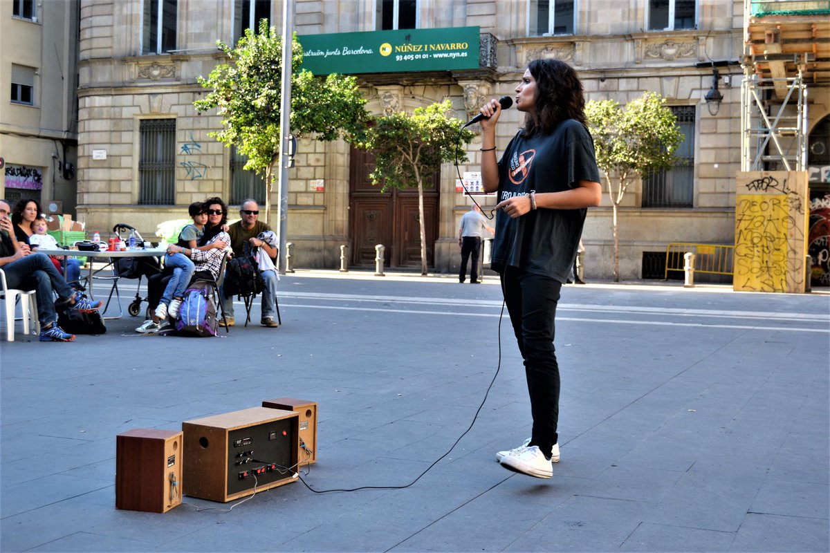 proximoverso's tweet photo. Mañana, último viernes de mes, os esperamos a partir de las 20:00 en @Espailatregua con nuestro evento de noviembre. Tendremos como invitados a los poetas #Pablowski, #IsaGarcia y #OttoWolfski y homenajearemos a #CarildaOliver. ¡Que no te lo cuenten! ;) https://t.co/wjPSIBkeLM