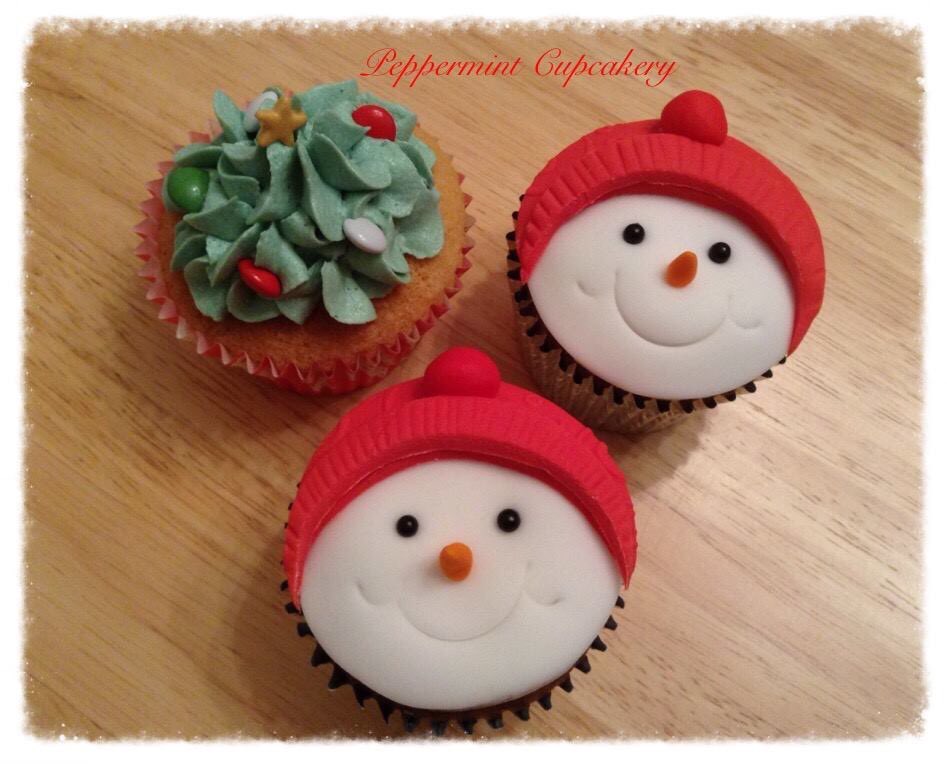 PmintCupcakery's tweet photo. #christmascupcakes https://t.co/f45rrutEAs