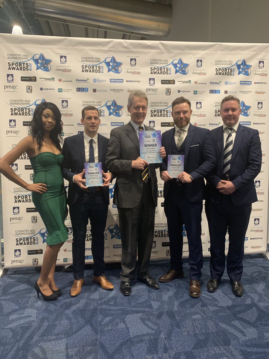 Congratulations to <a href="/elliotdaly/">Elliot Daly</a> on winning Professional Sportsman of the Year sponsored by <a href="/SilverstoneUK/">Silverstone</a> #Winner #CWSA2018