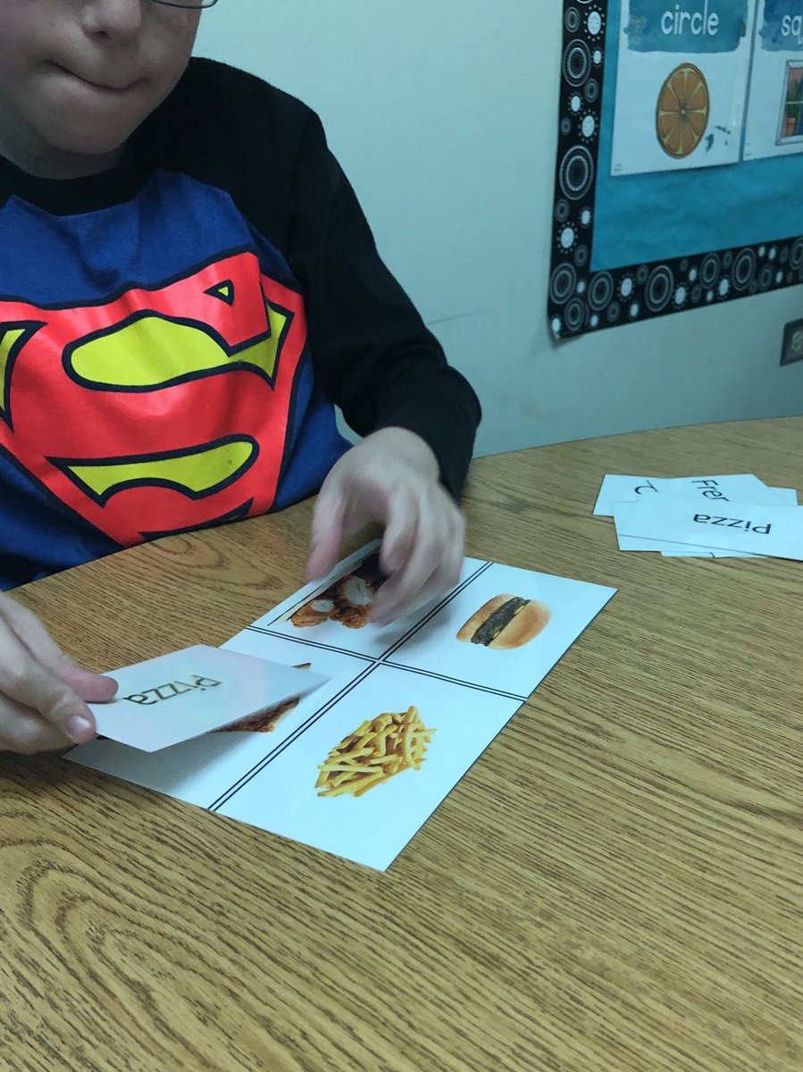 Ms_KBowers's tweet photo. Had a blast practicing food vocabulary by ‘playing’ restaurant. #functionalreading #rockishaw https://t.co/568IGWeE6k