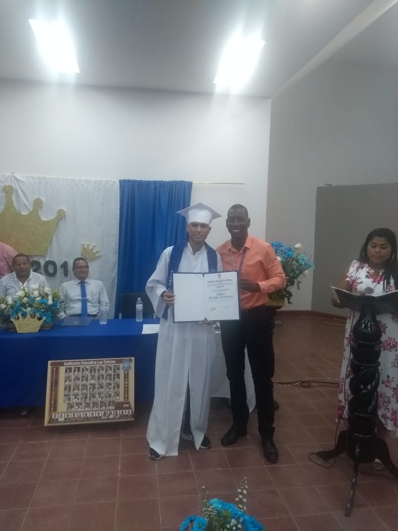 AMBIE6_SENACFMA's tweet photo. Hoy participando de la ceremonia de graduación de los aprendices manejo ambiental de IE. las delicias. Gracias @SenaCfma @SBDIR_SENACFMA @CoordAcad_CFMA @CformaSenacfma @LiderAsem_CFMA https://t.co/iLR3FEWnhT