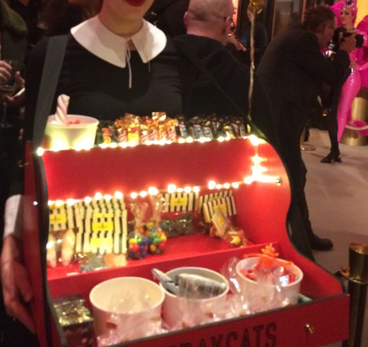 MaikeSchiller's tweet image. Kinoeröffnung in der HafenCity und ein bisschen isses auch Kindergeburtstag... 😋#AstorFilmLounge