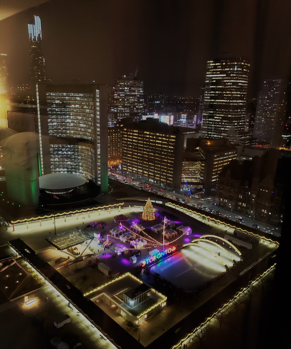 aerinykim's tweet image. Just flew in to Toronto for #SOCML 2018. Looking forward to interesting discussions tomorrow..