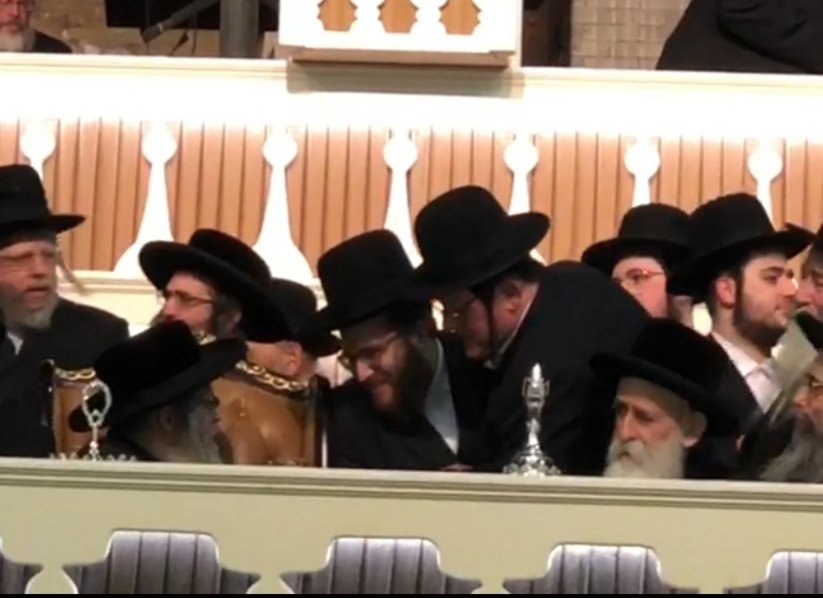 Borough Park's Councilman @KalmanYeger Assemblyman-elect @SEichenstein District Leader @DavidSchwartz48 and @bpjcc Director @Avi_Greenstein greet and get blessing from the rebbe at yesterday's @SatmarHQ annual dinner #21kislev at the #NYSArmory
