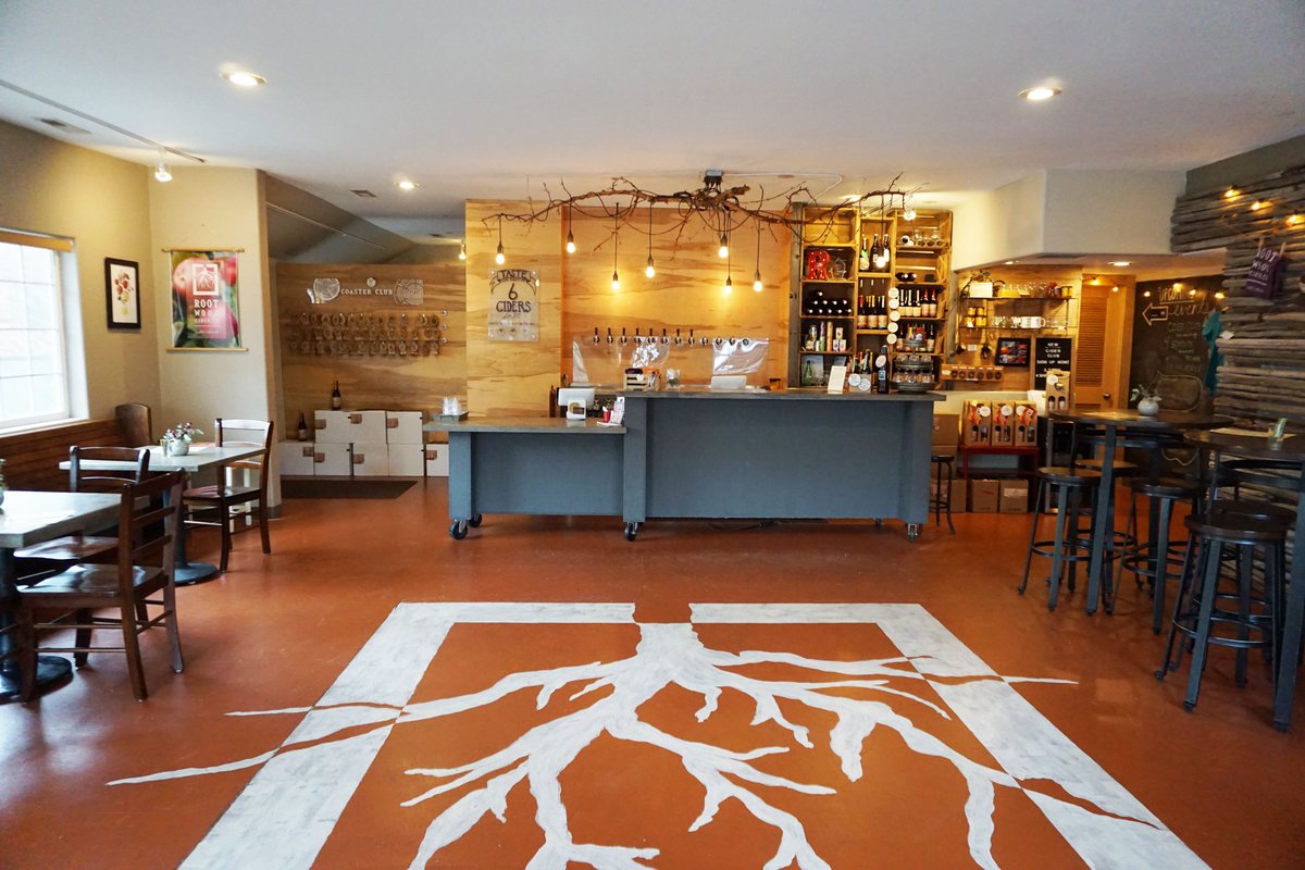 RootwoodCider's tweet photo. Cozy up in our taproom, located in downtown Manson. Eight hard ciders on tap, made from local apples. #lakechelan #nwcider #agritourism #moretomanson #craftcider #locallygrown #familybusiness https://t.co/jZhhPyFqly