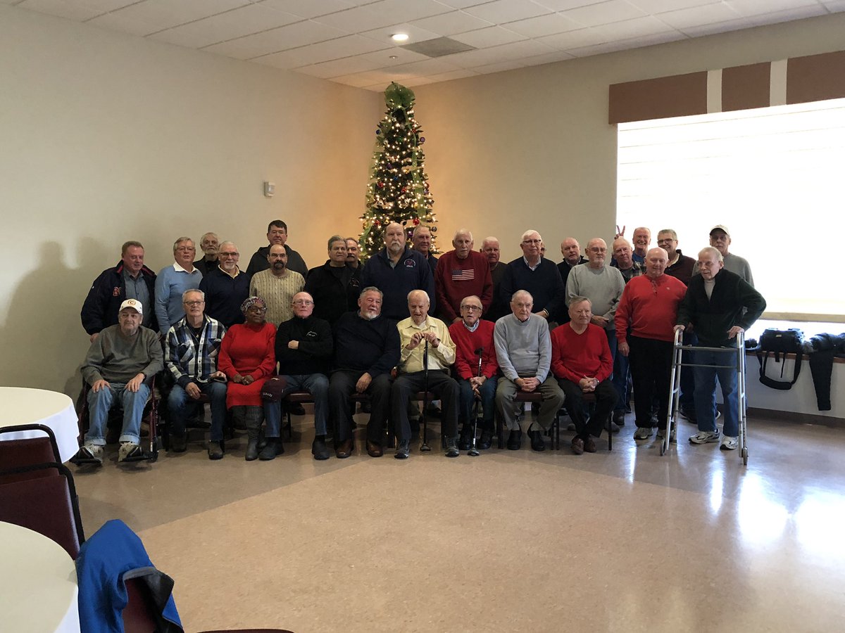 UAOrganizer550's tweet image. So great to see all the @UAPipeTrades Local550 SprinklerFitter Retirees today for a Holiday luncheon.  No shortage of laughter &amp;amp; stories. As it should be....@MattJones550 @busagent12 @669atWCC #Pension