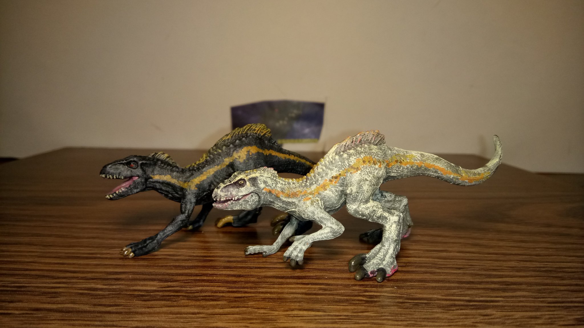 Repaint Mattel Velociraptor Jurassic Park