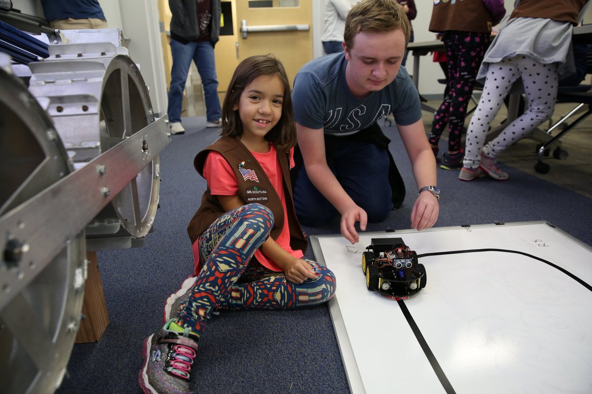 Girl Scout Troop building kits from <a href="/Elegoo_Official/">ELEGOO</a> and having a great time with with our NASA robot #rmc2019 #nasarmc2019