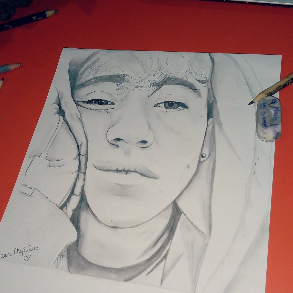 eugeniaa7u7's tweet photo. Aquí también porque fue lo único que hice bien en el año❤️ @PauloLondra #PauloLondra #ComoAdanYEva https://t.co/6qd6ISu5Ot