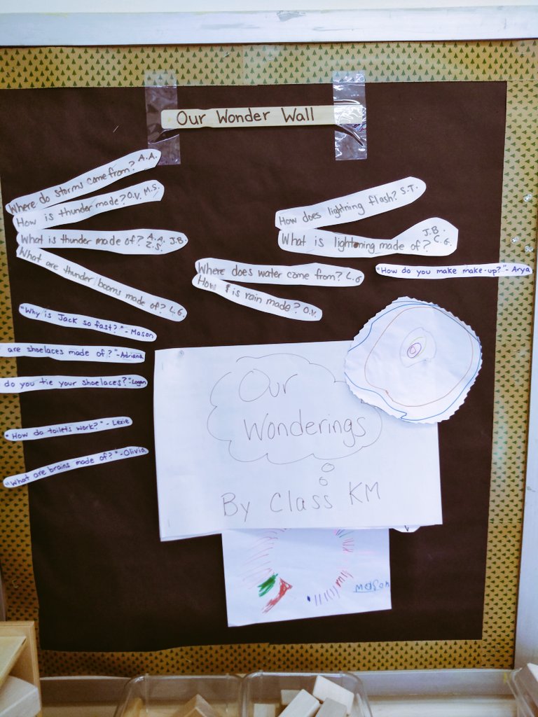 Class KM had wonderings about lightning so we experimented with electricity (safely!) to learn more. We used static electricity to make 'frogs' jump and to light up an unplugged light bulb. One of our results is in the next tweet! #curiouslearners #studentinquiry #wehadcrazyhair