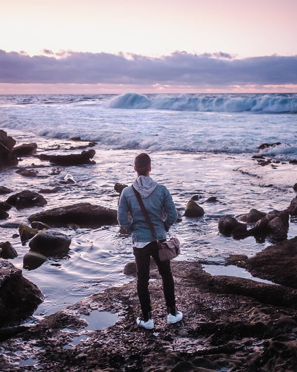 fivefour's tweet image. Happiness comes in waves 🌊  @crowalters with the 📸  and rocking #fivefour