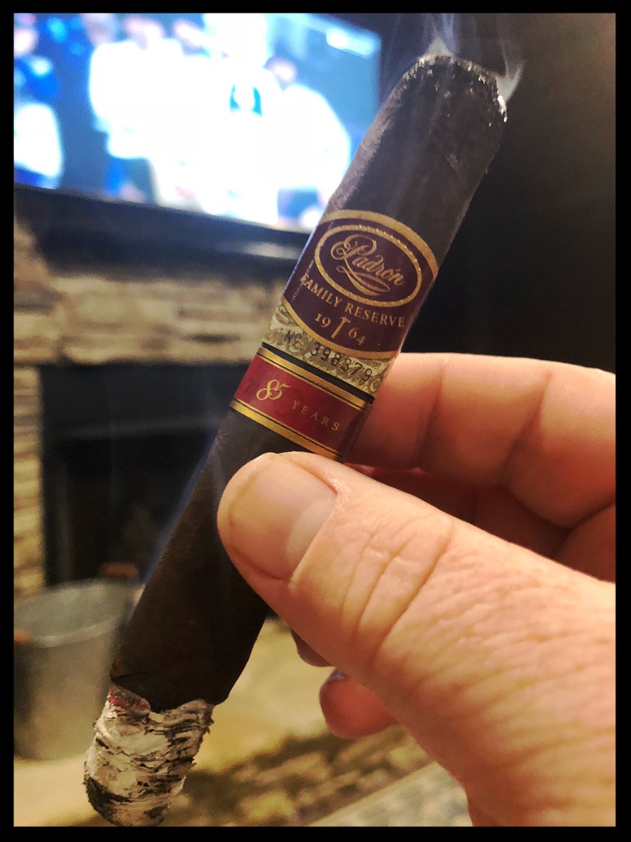 This should work for the game tonight...@padroncigars #FamilyReserve 85 Years.  #nowsmoking #GoSaints #WhoDat