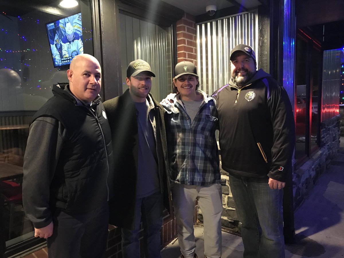It’s always makes a road trip even better when you run into <a href="/NHJRMONARCHS/">N.H. Jr. Monarchs</a> Alumni! 

Catching up with @snazlo23 and <a href="/ryanromeo44/">R</a>
