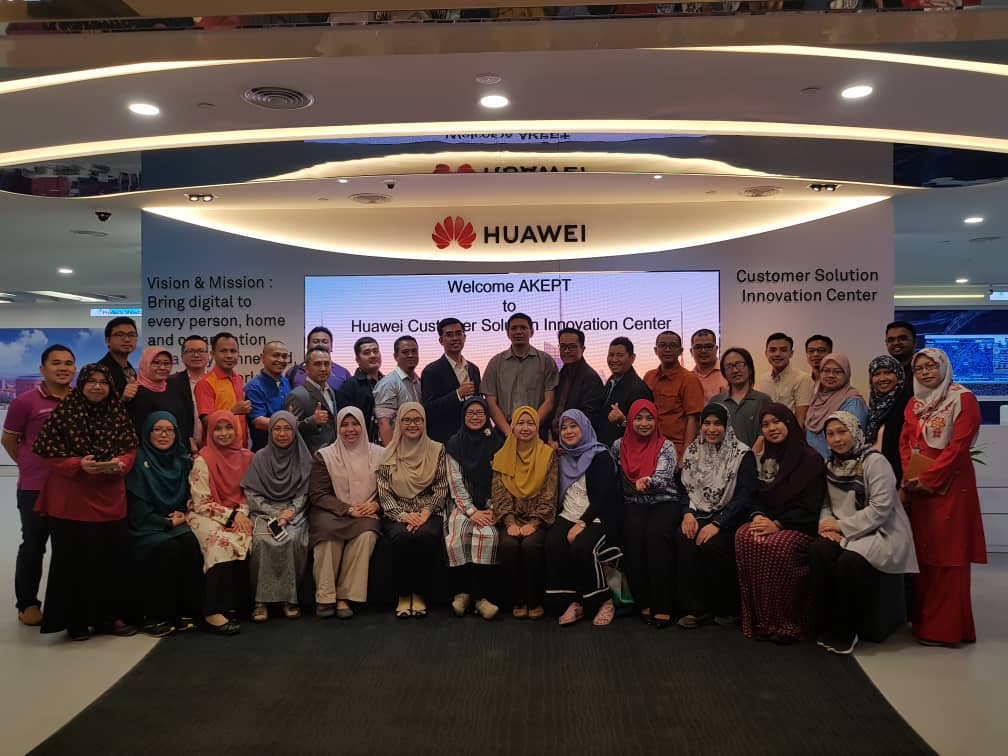 AKEPT_MoHE's tweet photo. SEASHEL 2/2018: Industrial Exposure @ Open Learning,Q Sentral and Huawei Malaysia
29 NOV 2018
#AKEPT
#KPMSPT
#SEASHEL
#AKEPTPROGRAM https://t.co/16J1sr1Hfz