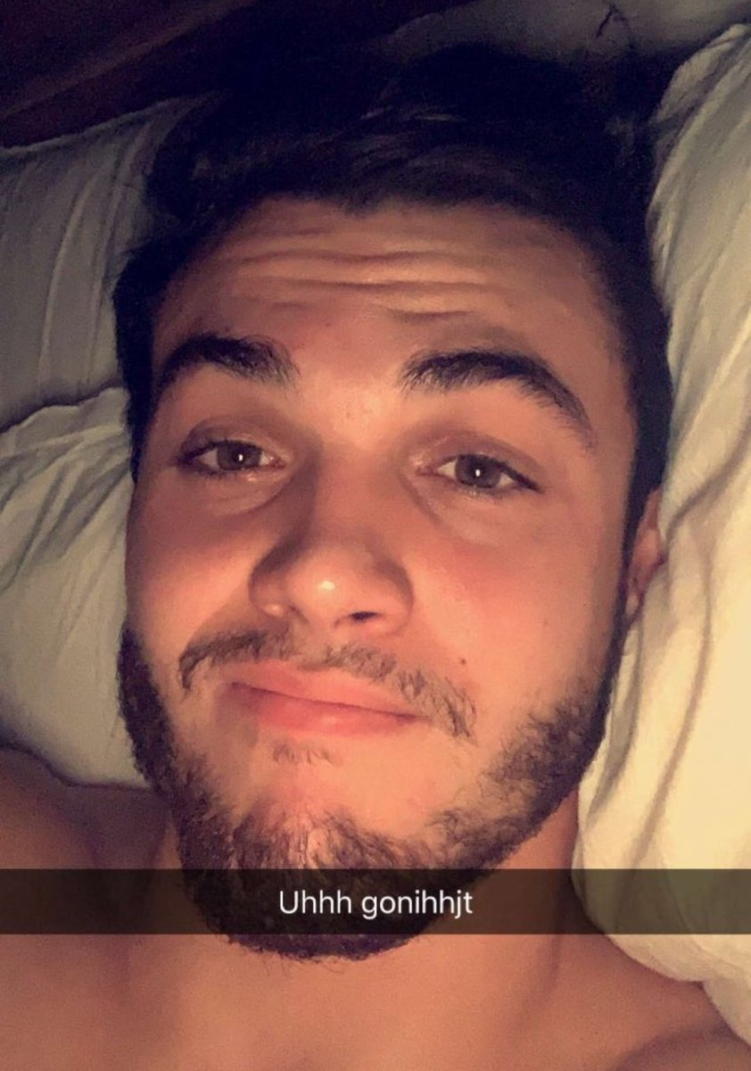 GrayethanD's tweet image. He reminds me so much of Sean here.. Aghh

Can someone teach me how to breathe again 👀