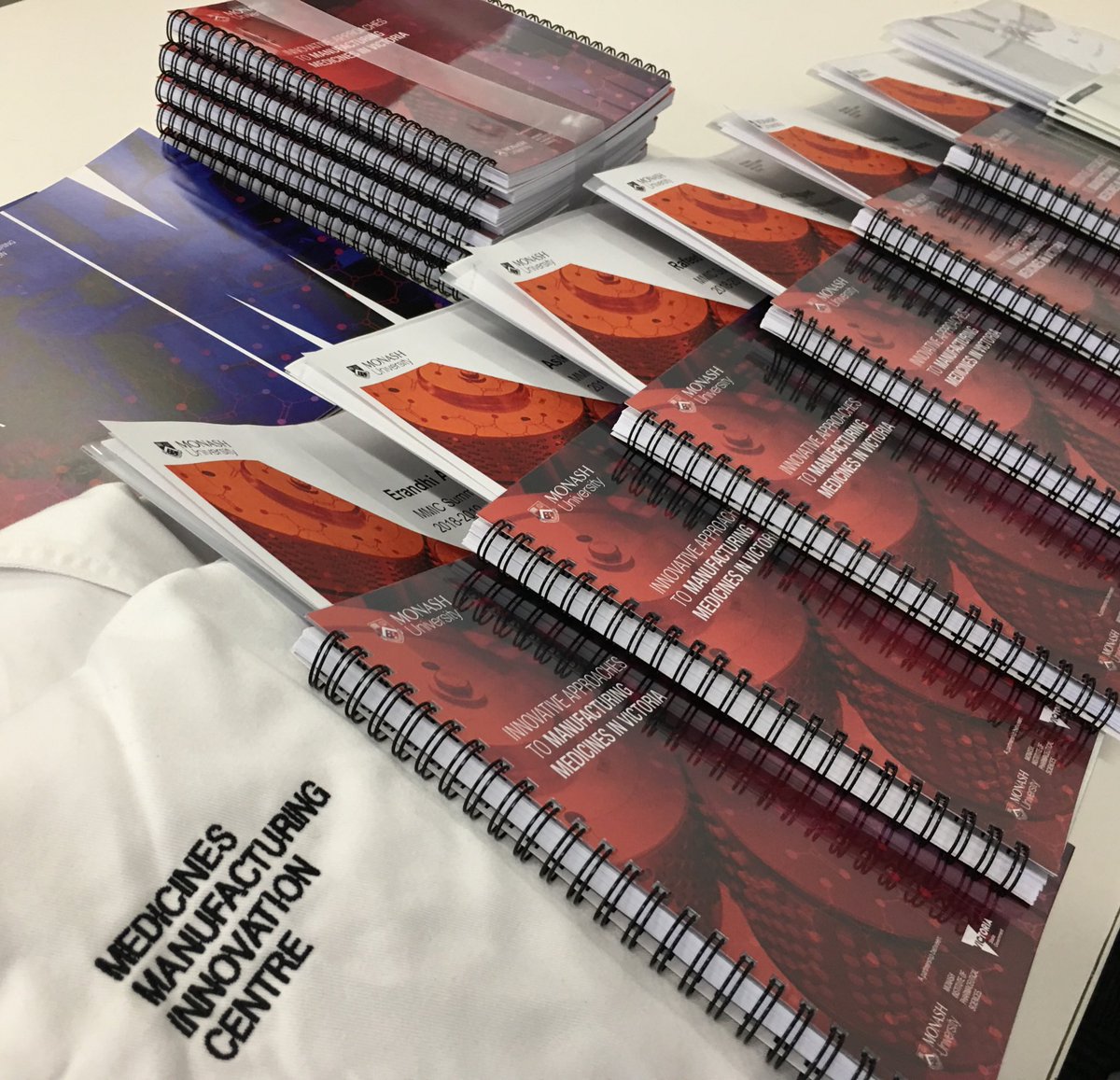 MMIC_Melb's tweet photo. We’re excited for Monday!

Our 2018/19 MMIC Summer Intern Program kicks off with ten students supporting Victorian pharmaceutical manufacturers &amp; #biotech with their projects.

Thanks @DrTriHungNguyen for organising &amp; good luck to our new Interns! 
#STEM #workforceofthefuture https://t.co/i2KxgPcuId