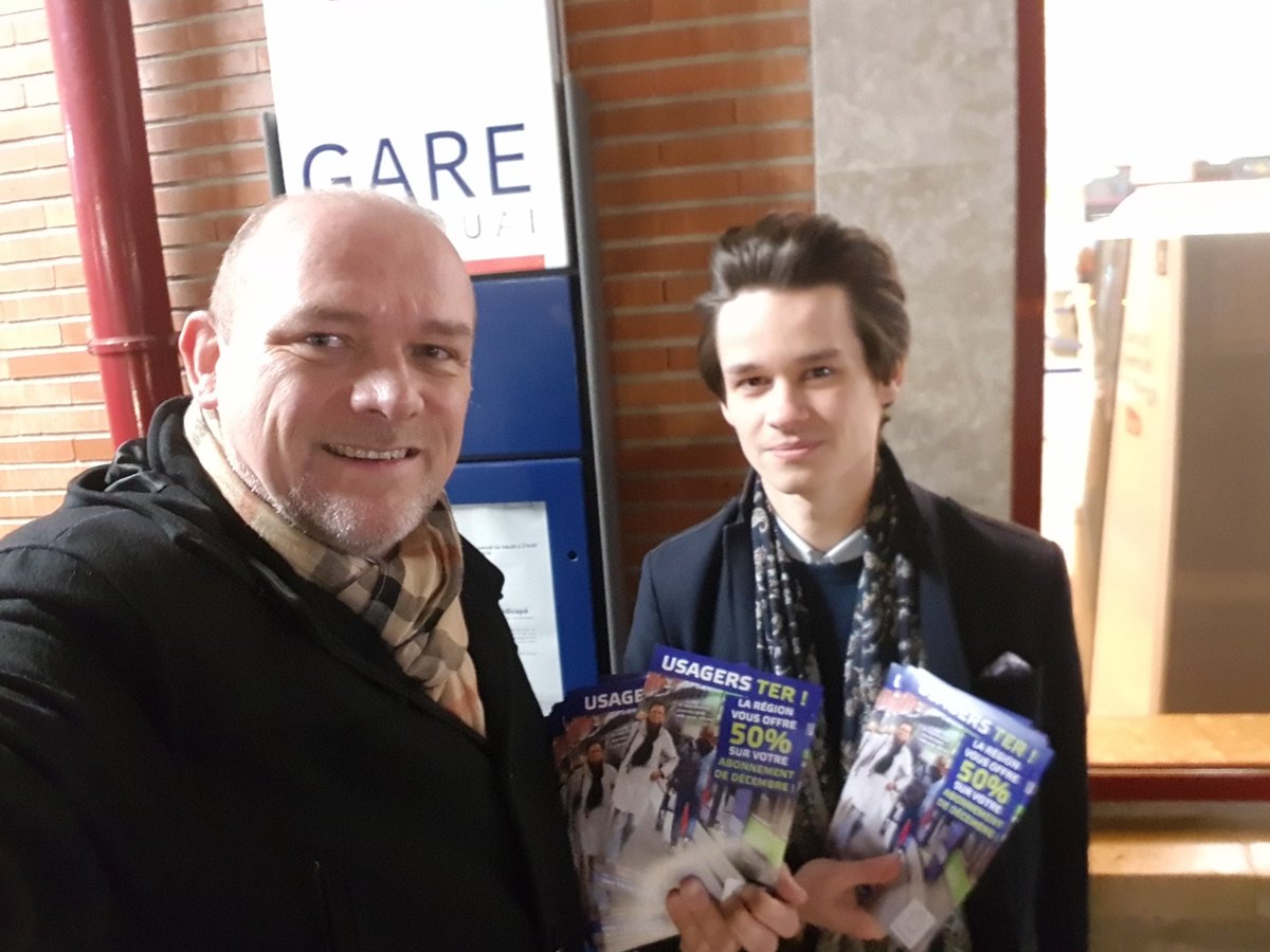 FNihous's tweet photo. A la gare de #Douai depuis 7h pour informer les usagers pénalisés par les grèves du printemps
➡️La Région #Hautsdefrance leur rembourse 50% de l'abonnement #TER de décembre
#PouvoirdAchat #Aidedirecte https://t.co/jBLBapXxkx