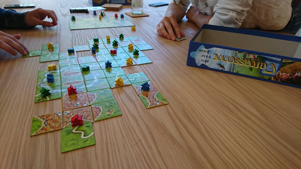 gavindavidsonio's tweet image. Impromptu Carcassonne game in the office #nerdlyf @two_bulls
