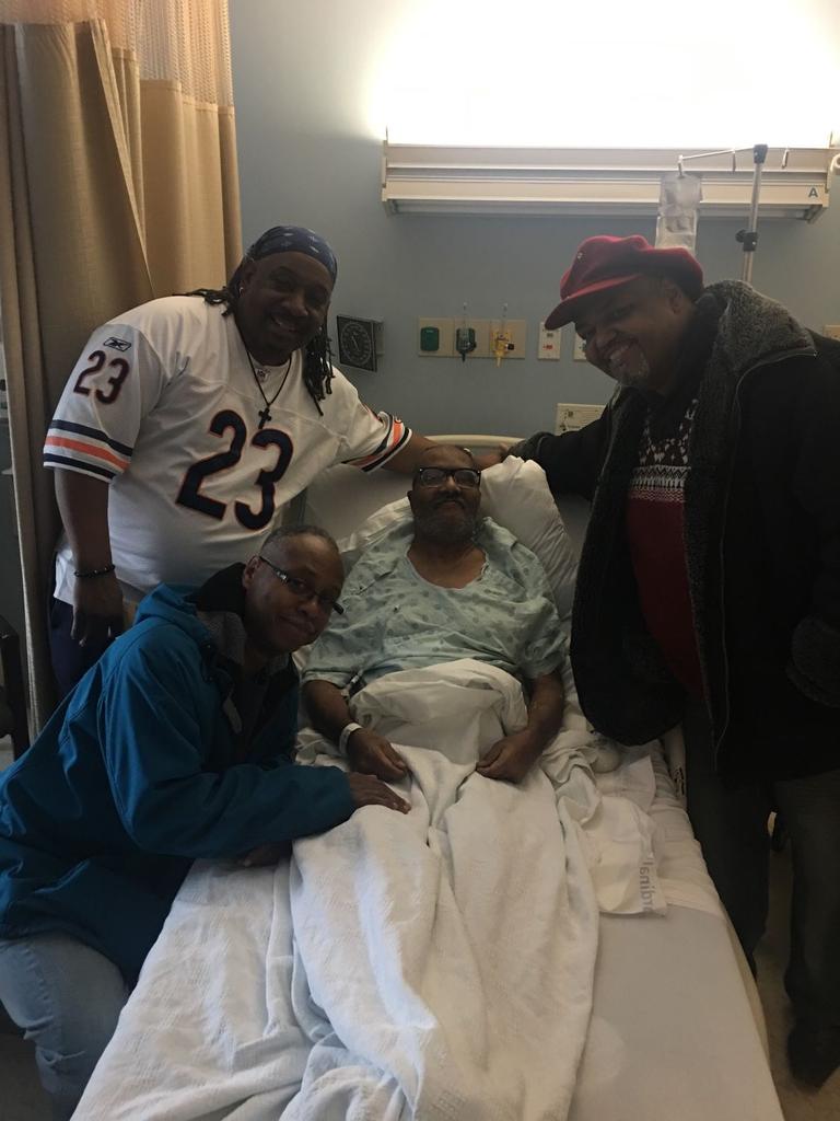 muzik_all's tweet photo. @ muzik_all, Joe d' Luv, and El Rey, former members of vocal group #BiggerNBetter visit thier old manager and investor Cee Dub at #cookcountyhospital. Songs and #happymemories were shared! GOD is a Healer. #GetWellSoon brother. https://t.co/Hz1Jff62GM