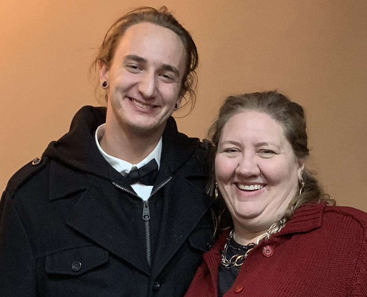 MrsLoriCheney's tweet photo. Pretty awesome #SEOSO concert tonight with Santa himself directing. And proud of my Alex performing with them! https://t.co/WvqlAxvT2E