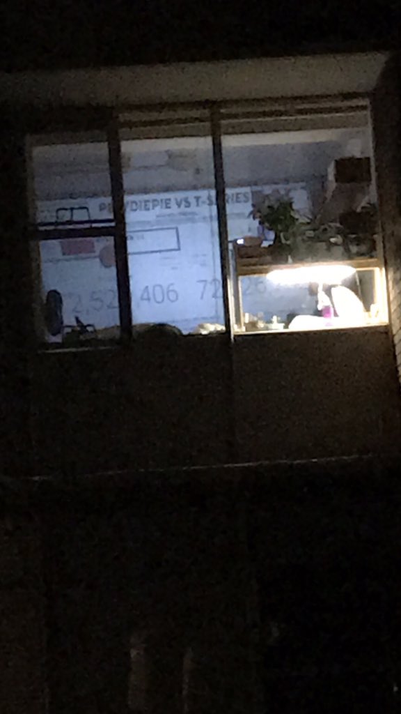 screptiles's tweet photo. @pewdiepie keeping anyone near my dorm updated https://t.co/7eZ109yK3v