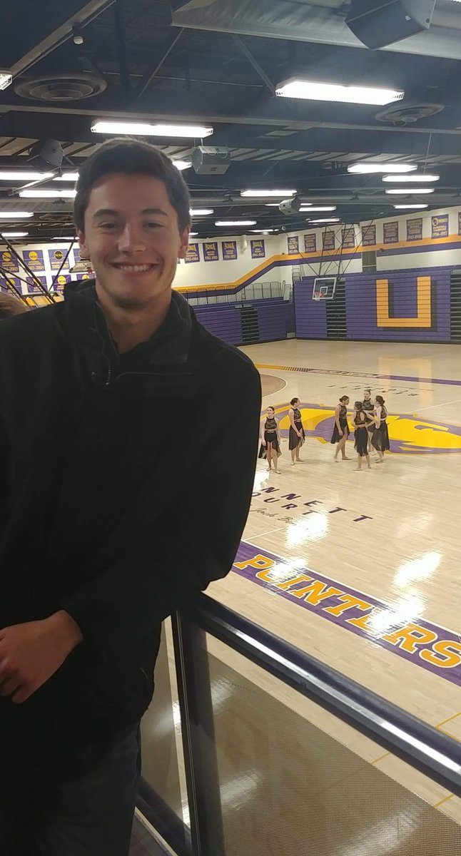 uwsphomegrown's tweet photo. Good luck to the uwsp dance team, we were happy to send you off! https://t.co/z525G7FV0D
