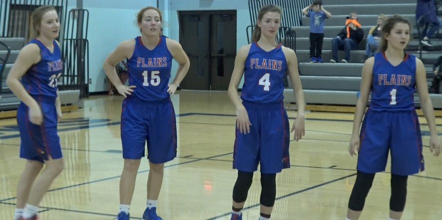 Channel1450com's tweet photo. Emily Long Leads The Way For Pleasant Plains Cardinals In Comfortable Win Over Auburn: https://t.co/mrt7rdbiDc https://t.co/oB33InWXQn
