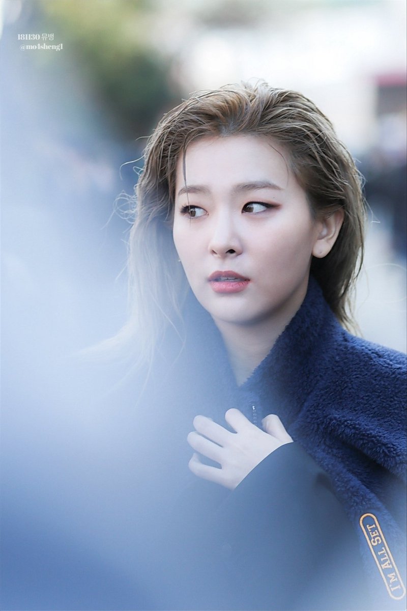 mo4sheng1's tweet photo. 181130 뮤뱅
#레드벨벳 #レッドベルベット #RedVelvet #슬기 #Seulgi https://t.co/w82hteSuGU