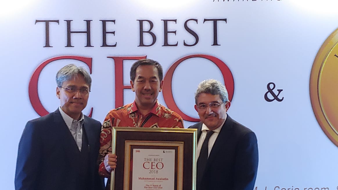 INJairports's tweet photo. Dalam penganugerahan Leadership Award The Best CEO  SWA, CEO Angkasa Pura 2 @mawaluddin terpilih sebagai The 2nd Rank of The Best CEO 2018 kategori Employee's Choice. https://t.co/mvOau1lpIT