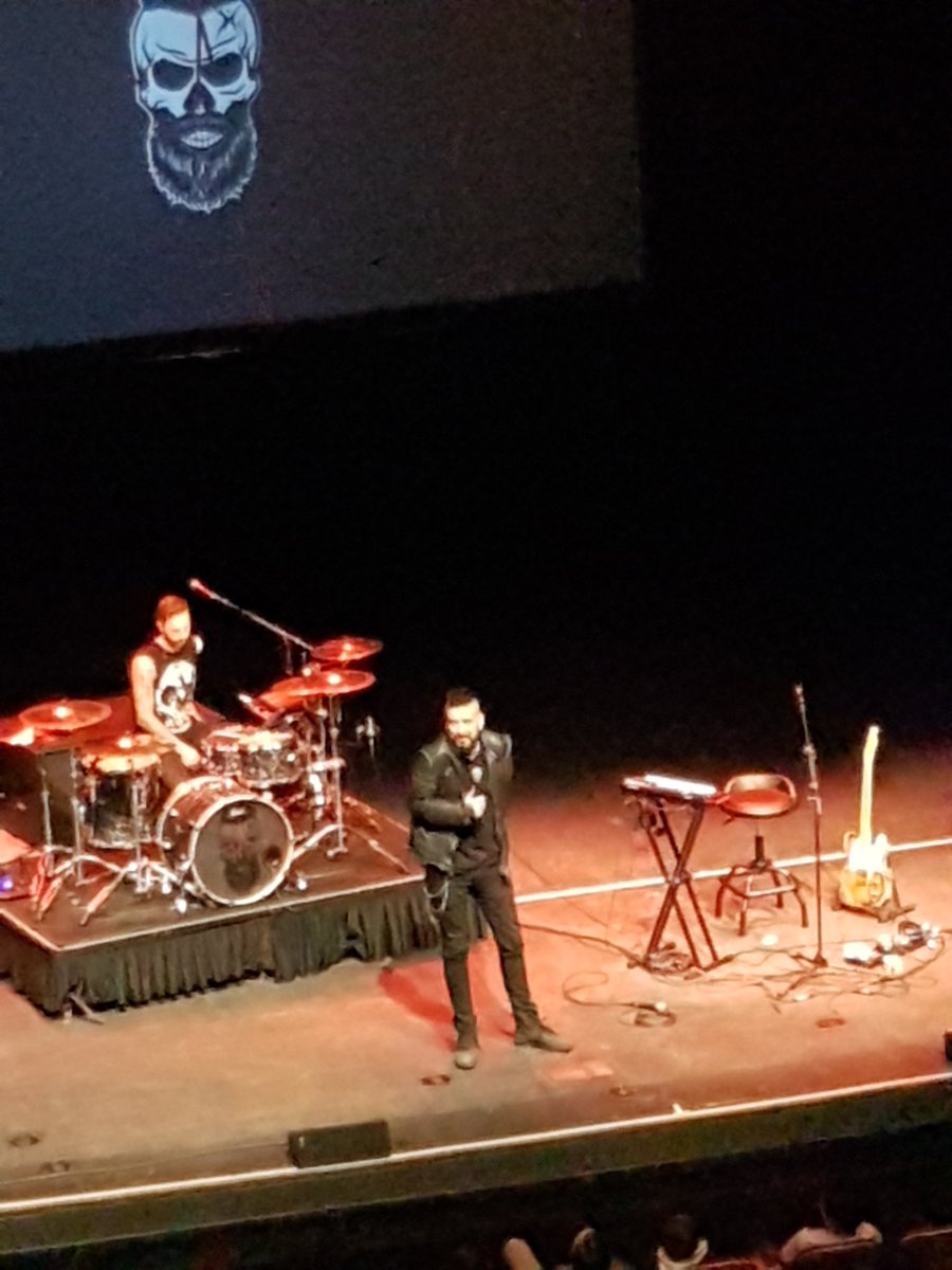 ReganBuckingham's tweet photo. Had the privilege to take a group of students to see Robb Nash speak about mental health and suicide. Such an important thing for youth and an emotional &amp; strong message! #robbnash #robbnashproject @WildRoseSRPSD1 https://t.co/pyO9Tl6kux