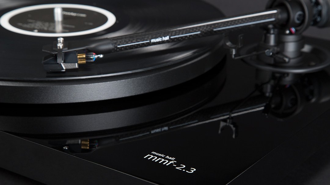 MusicHallAus's tweet photo. The #MusicHall MMF-2.3 #Turntable 2-speed belt #driven turntable at a great #price proves how far #record players have come. #Perfect for #audiophiles. Read more: https://t.co/sSengC5sIN

#vinyl #vinylcollection #vinyladdict #vinylcollector #hifi #sound #audio #music #musiclover https://t.co/amolMuHGWB