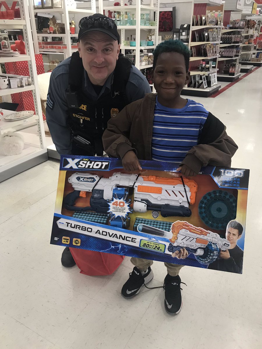 kcfop's tweet photo. #copsandkids2018 @kcfop @kckfop @KCMcDonalds @Target https://t.co/FRSAkWfPe9
