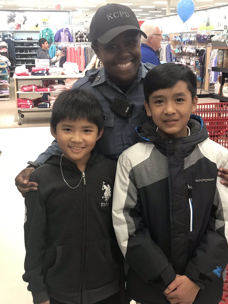 kcfop's tweet photo. #copsandkids2018 @kcfop @kckfop @KCMcDonalds @Target https://t.co/FRSAkWfPe9