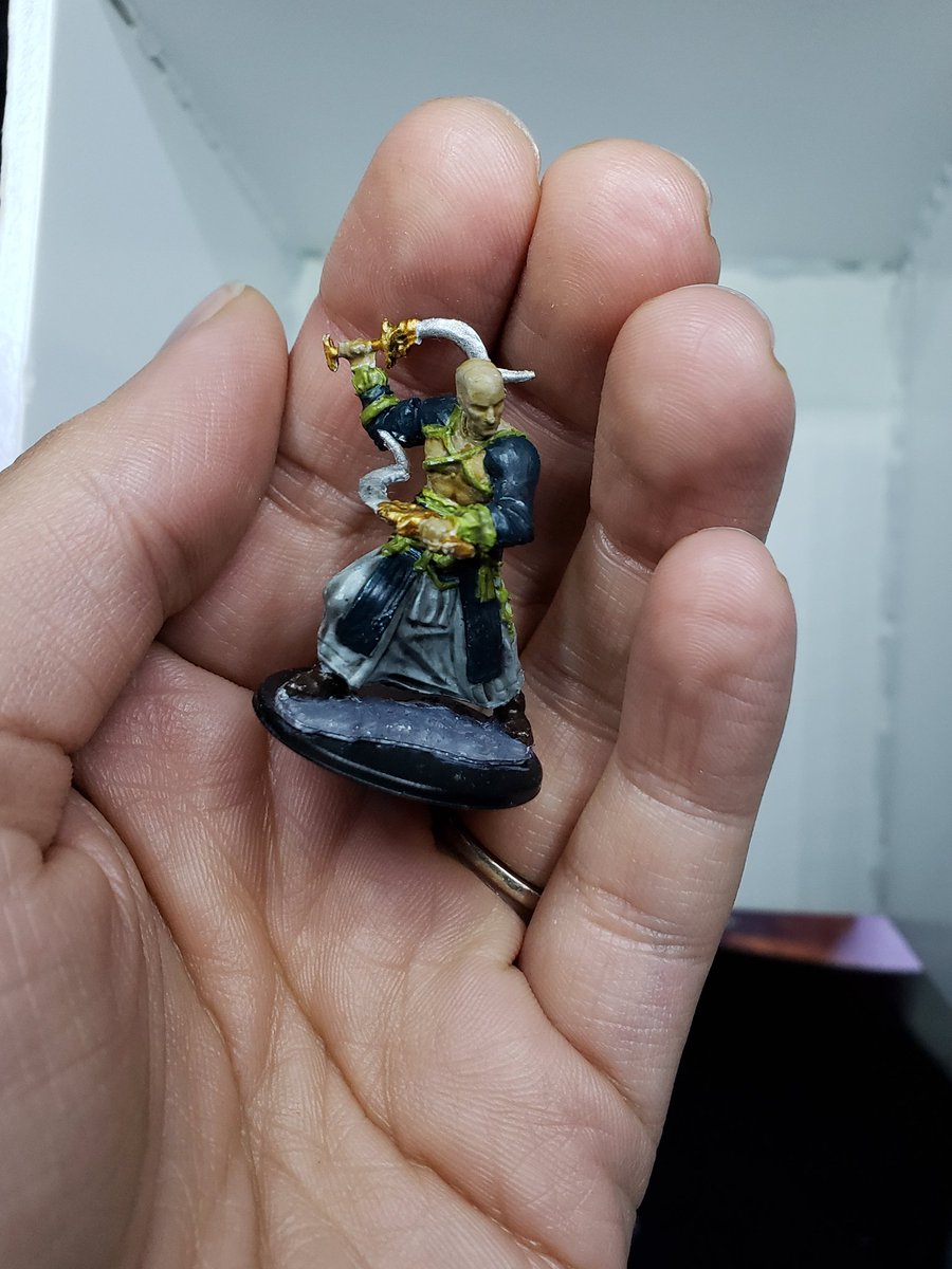 BrunetteWBrush's tweet photo. 700 follower giveaway will be this hand painted monk.

To enter: 
- like this post
- retweet this post
- comment below

Winner will be announced Thursday, December 6th at 9am Est. 

**can only ship in US (sorry)** https://t.co/t20mM87MYE