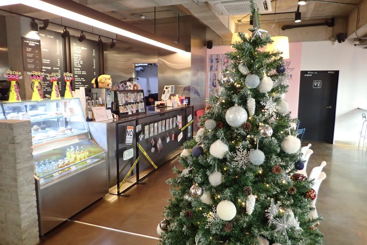 kyo1LOVELINUS's tweet photo. みょんうんの席が空いてなかった😭ので
#Lovelyz #러블리즈 #Sanctuary
#nitcoffee https://t.co/DPQhZs5yZs