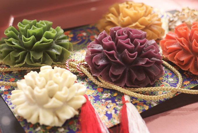 こんなにお花そっくりの揚げ菓子見たことある 花咲かりんの大人気シリーズは絶品 Sweetsvillage スイーツビレッジ