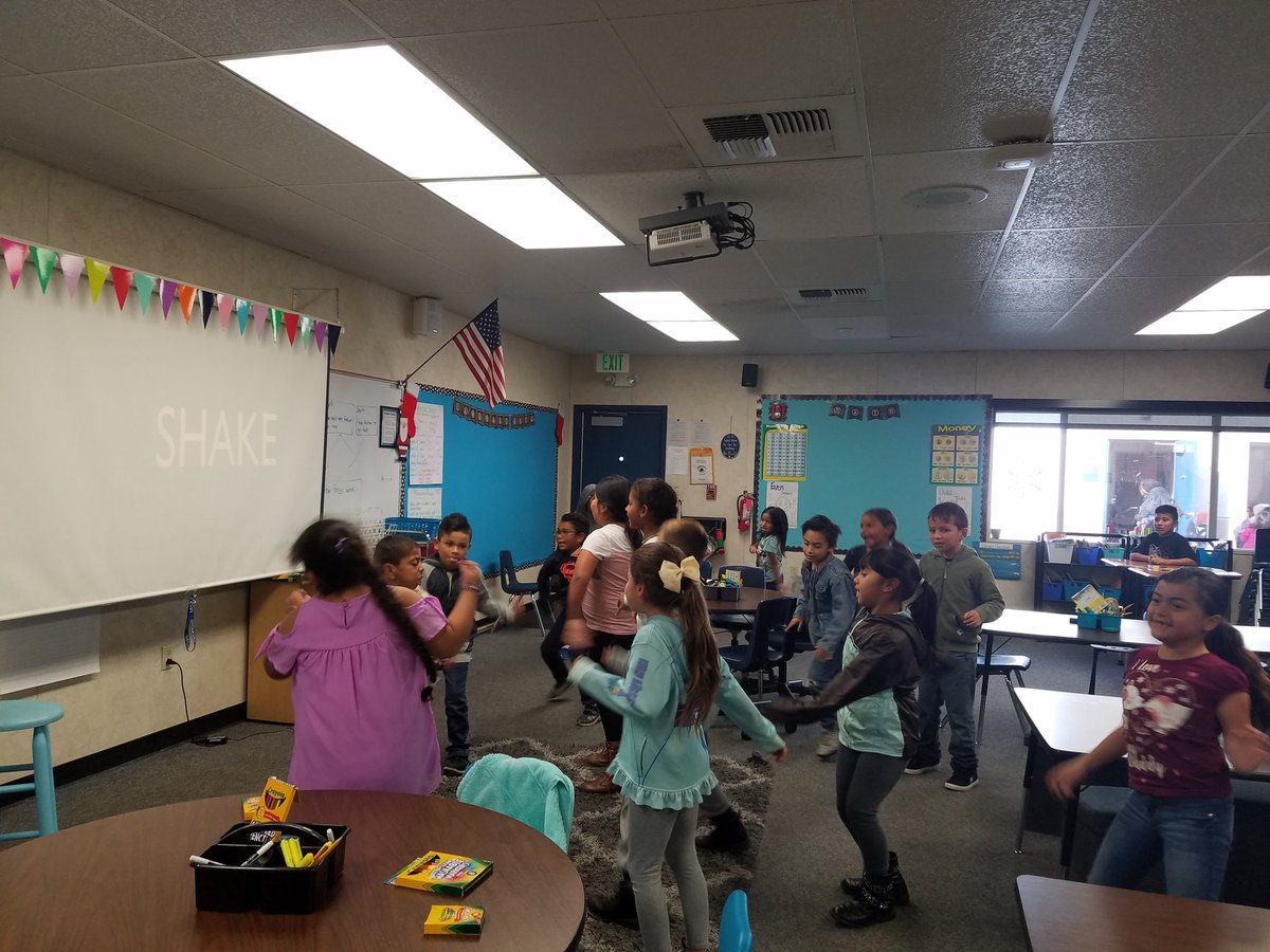 Ss having fun acting out action verbs <a href="/Columbia_VVUSD/">Columbia Elementary</a>